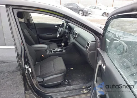 2017 Kia Sportage Lx z USA, uszkodzony, nr VIN KNDPM3AC5H7299095